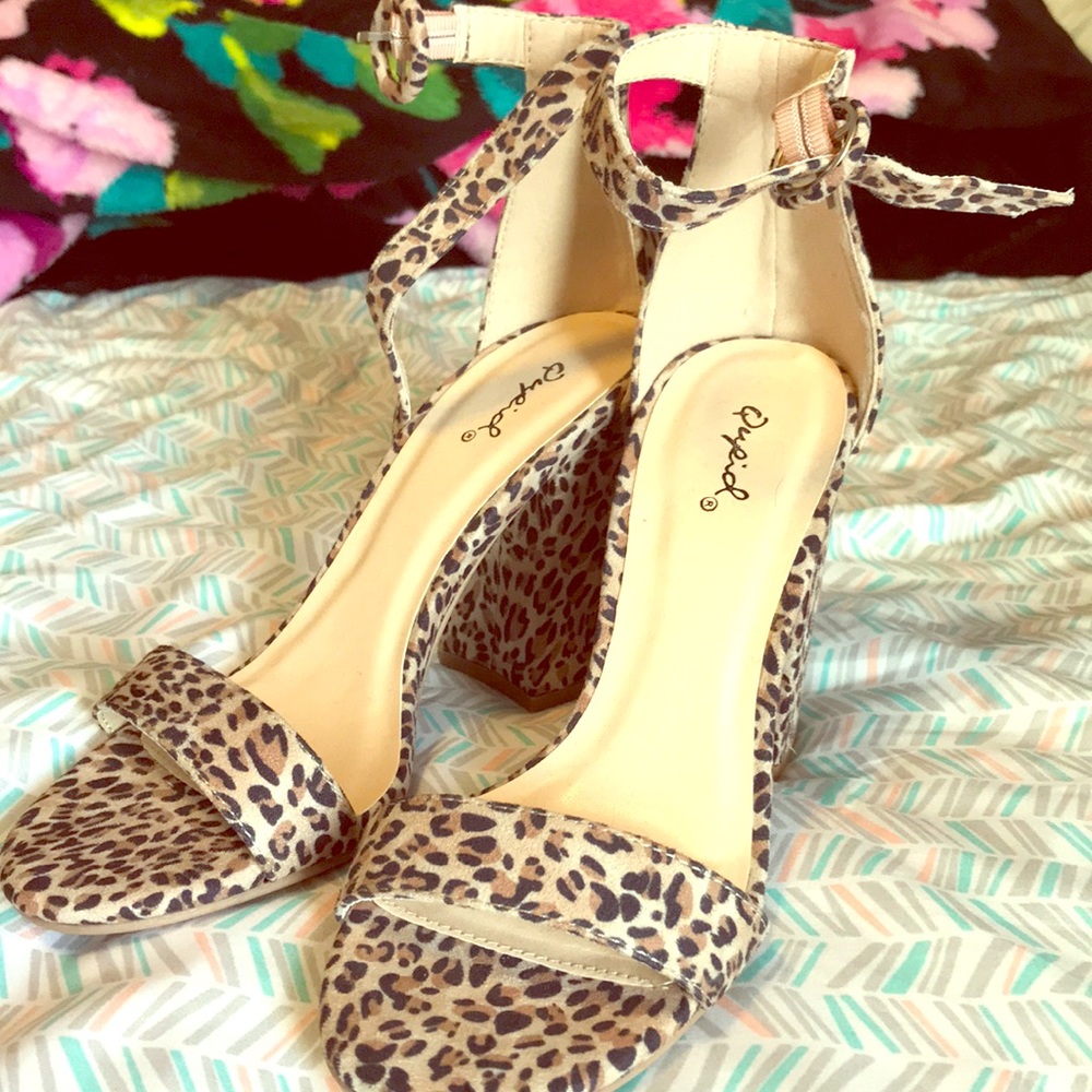 Qupid leopard heels